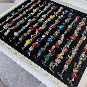 Willabee & Ward 12 Month Charm Bracelet Set